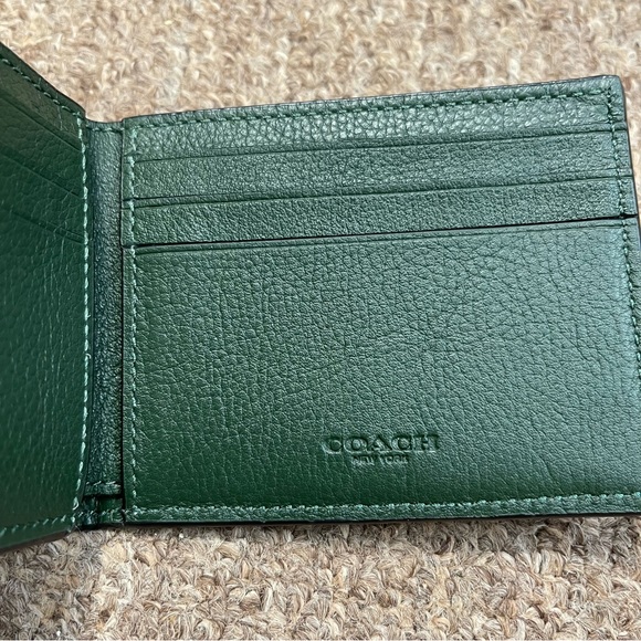 COACH Wallet 💳 - Picture 3 of 4